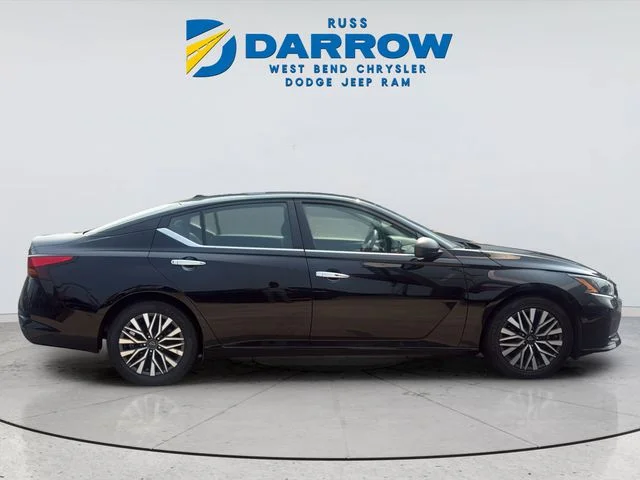 Certified Used 2024 Black Nissan 2.5 SV image 6
