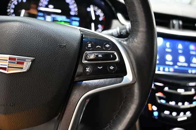 Used 2019 RADIANT SILVER METALLIC Cadillac Luxury image 22