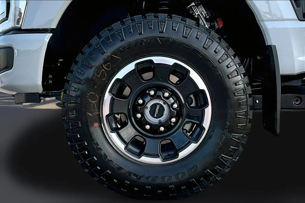 New 2026 Avalanche Ford F-350® Lariat® image 13