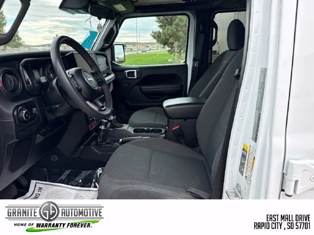 2025 Jeep Wrangler 4-Door Rubicon - Photo 10