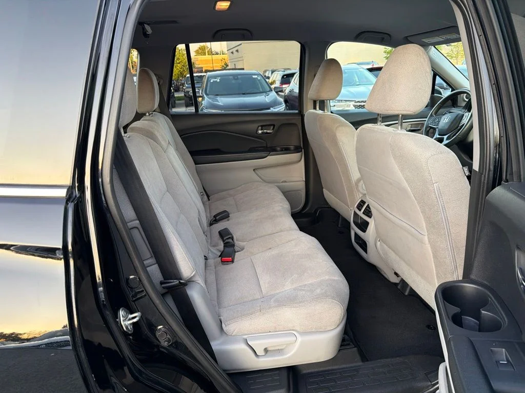 Used 2019  Honda LX image 22