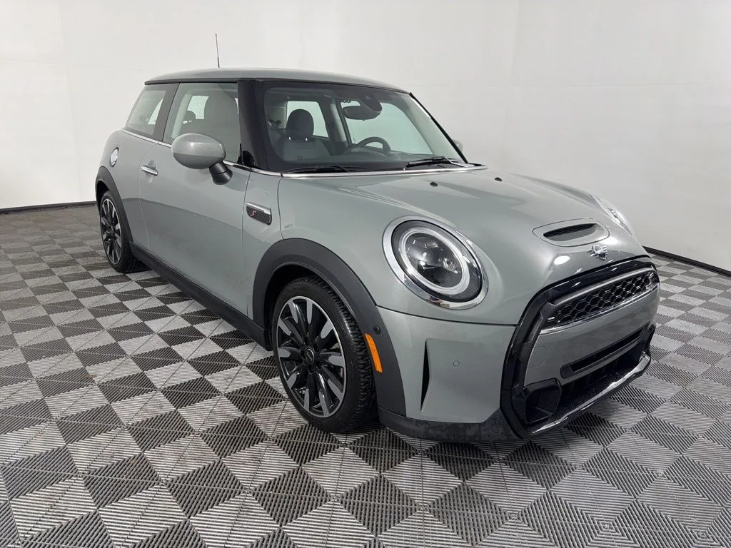Used 2023 Gray MINI Signature image 3