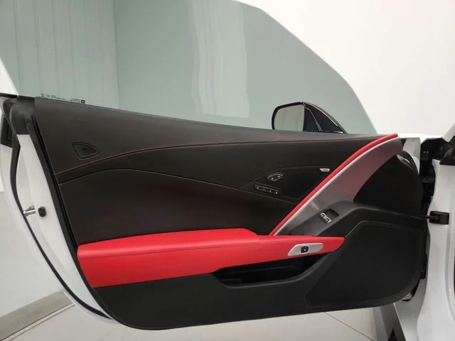 Used 2019 White Chevrolet Grand Sport image 25