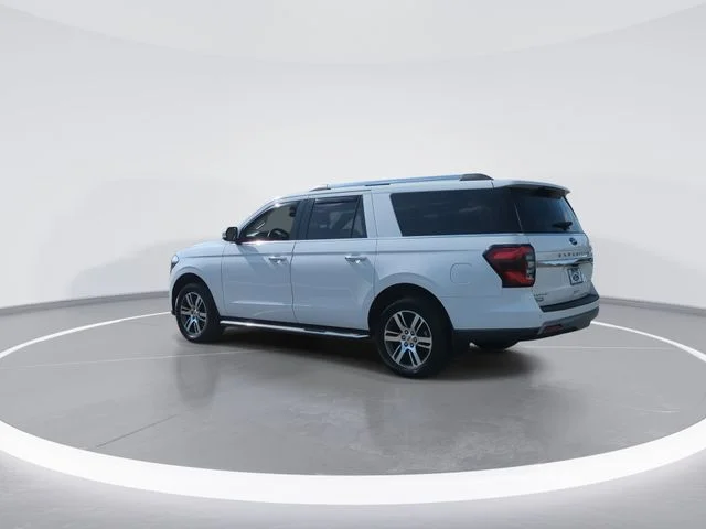 Used 2023 White Ford Limited image 6