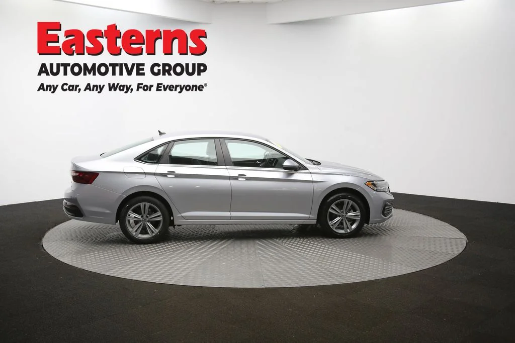 Used 2024 Silver Volkswagen 1.5T SE image 41