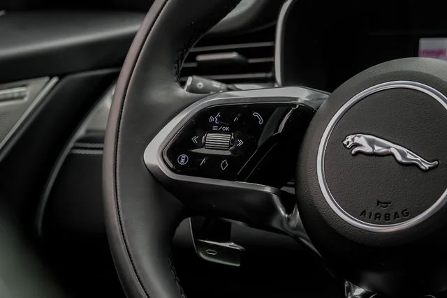 2026 Jaguar F-Pace R-Dynamic S - Photo 21