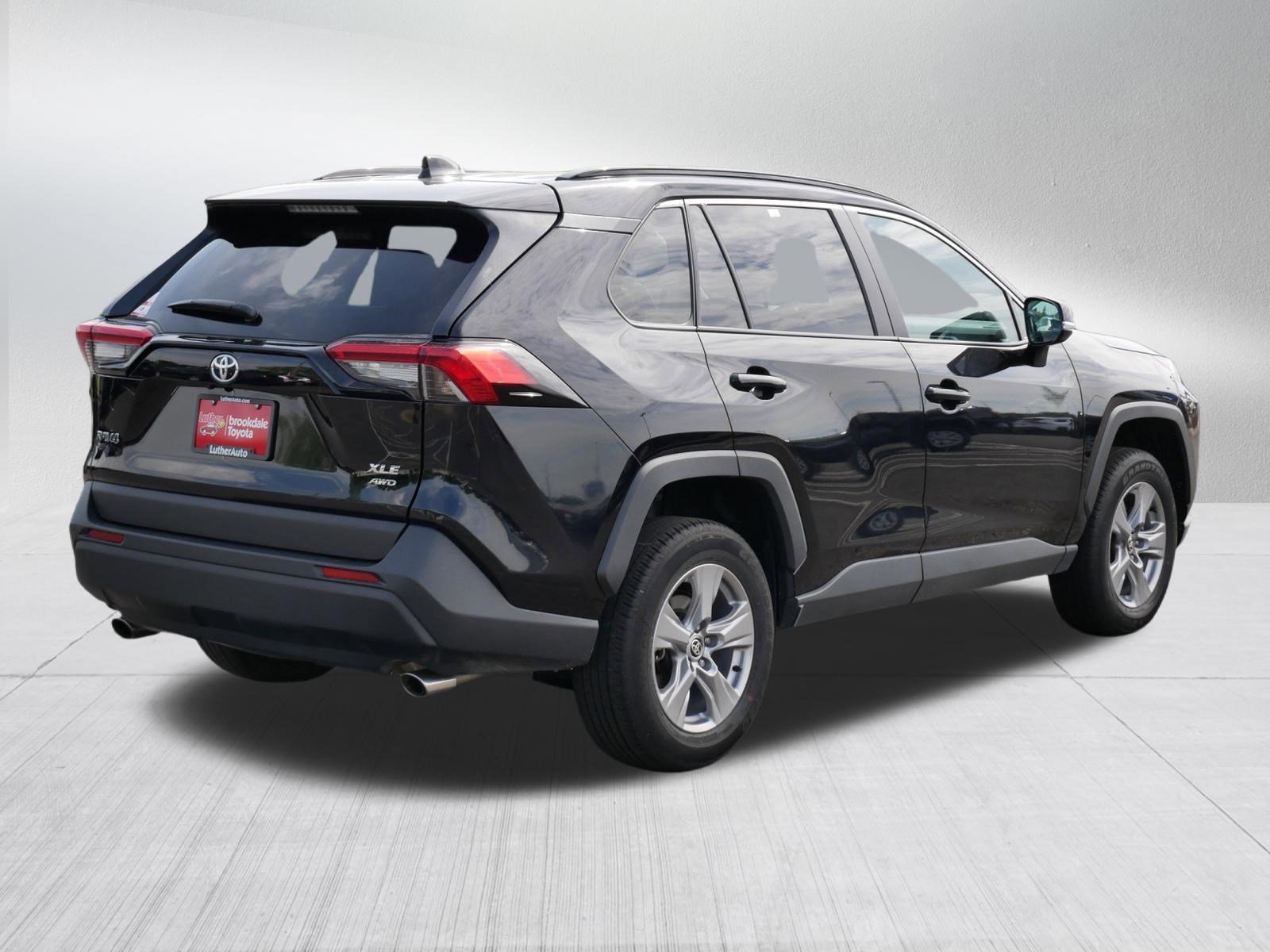 Certified Used 2025 MIDNIGHT BLACK METALLIC Toyota XLE image 7