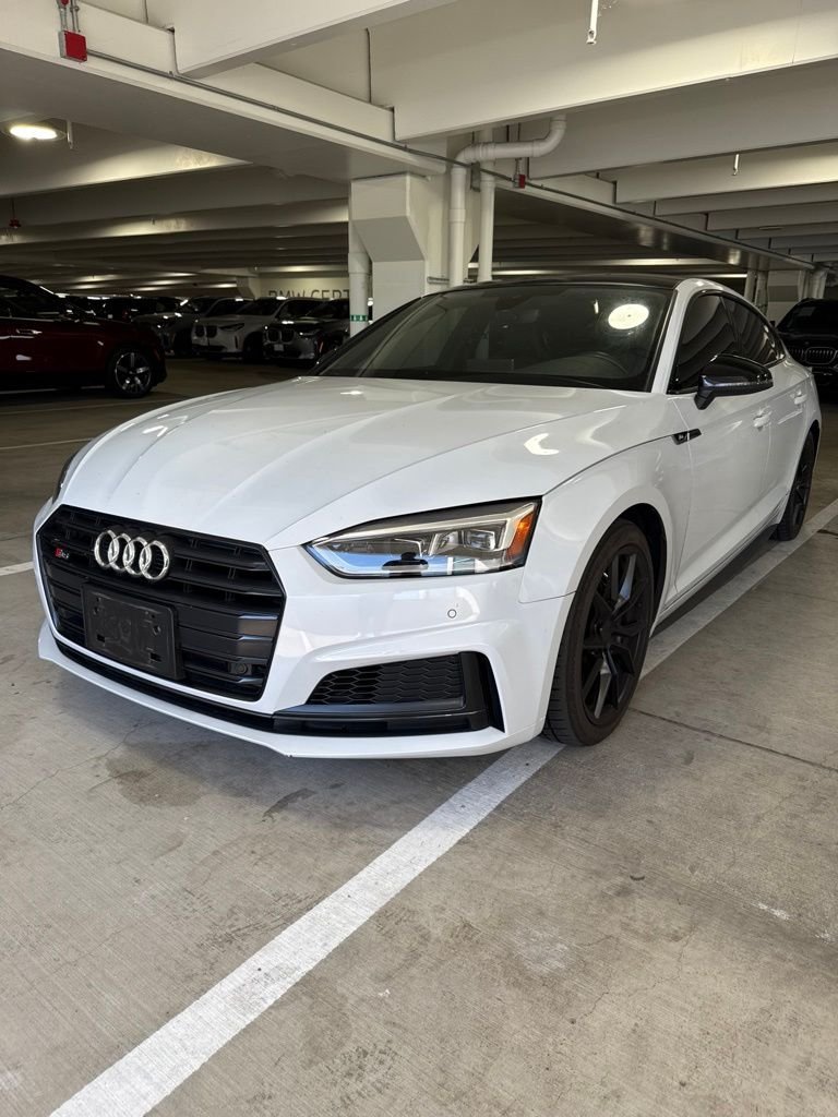 Used 2019  Audi Premium Plus image 1