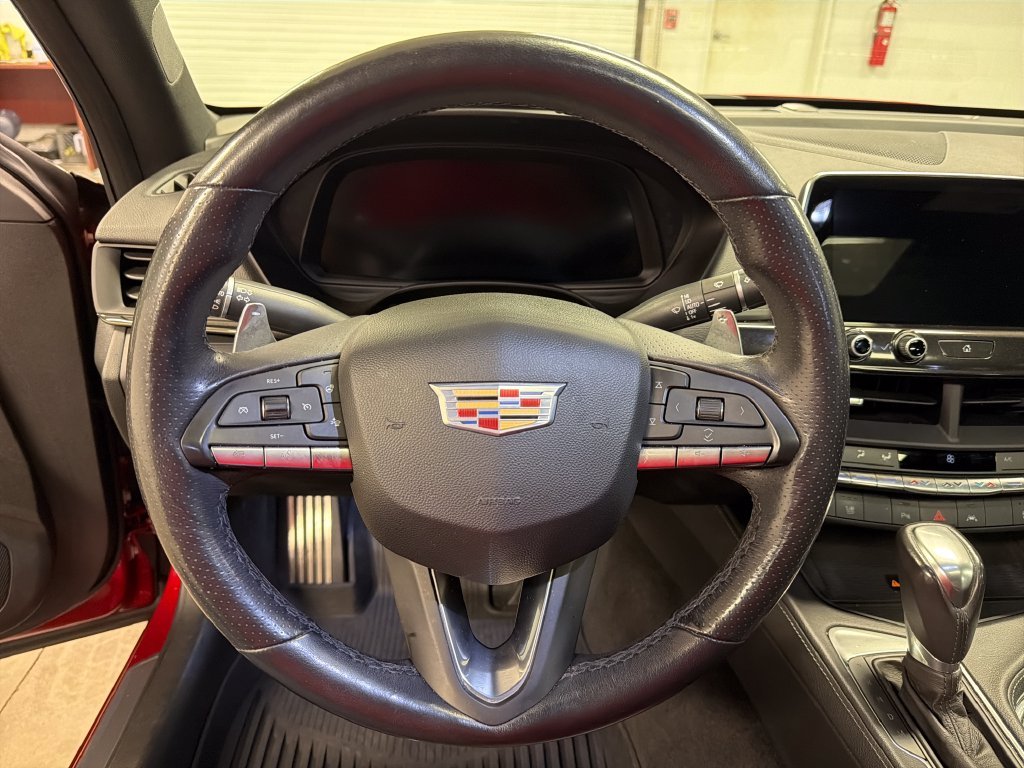 Used 2021 Red Cadillac Sport image 27