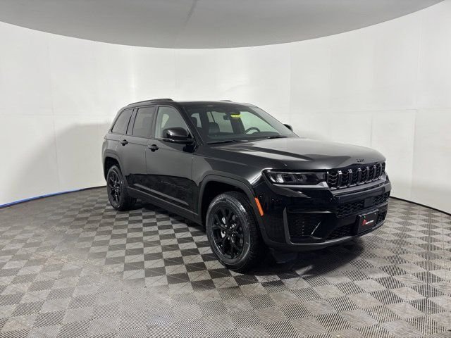 2026 Jeep Grand Cherokee Altitude