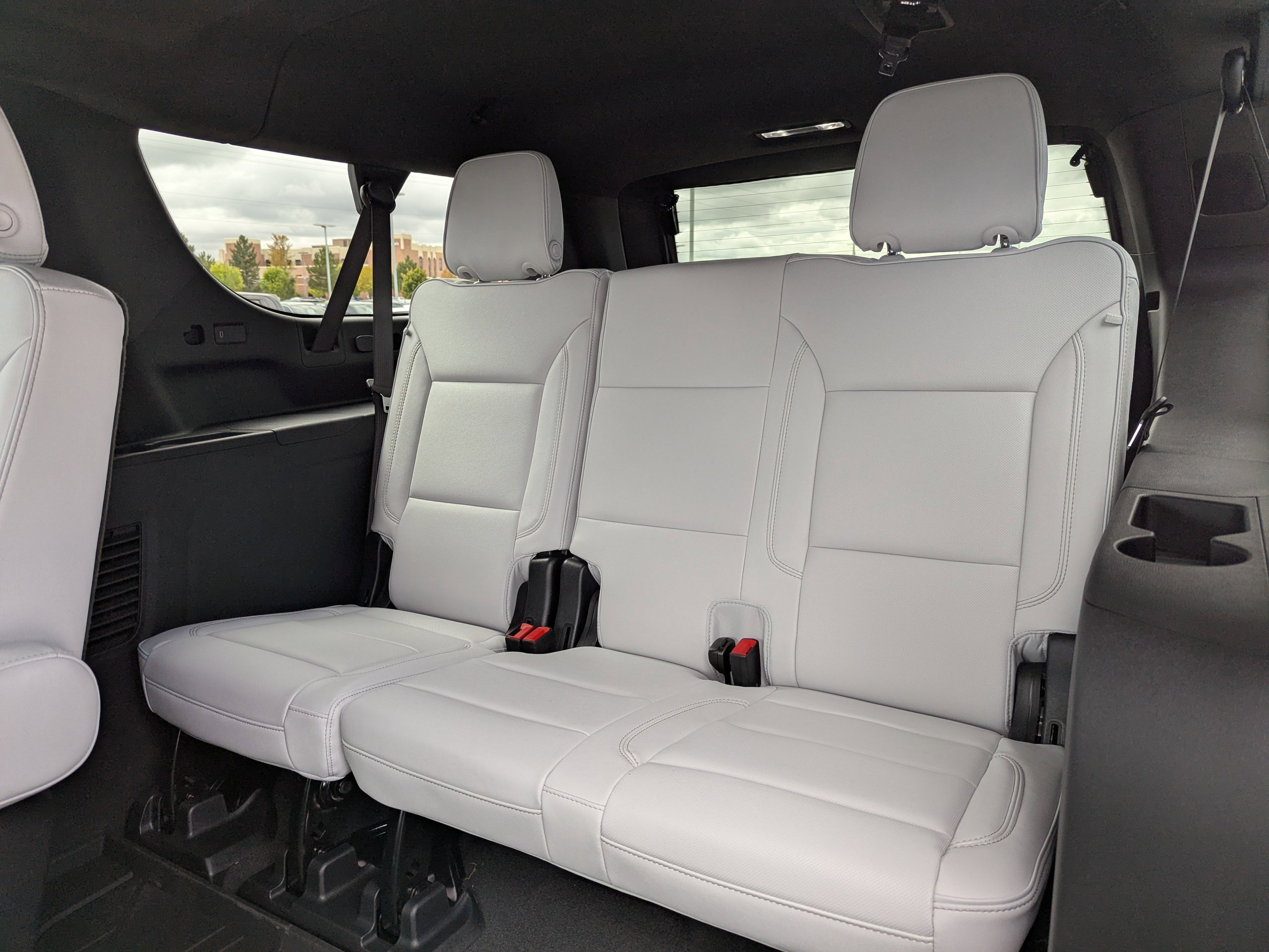 2025 Chevrolet Suburban Premier - Photo 33