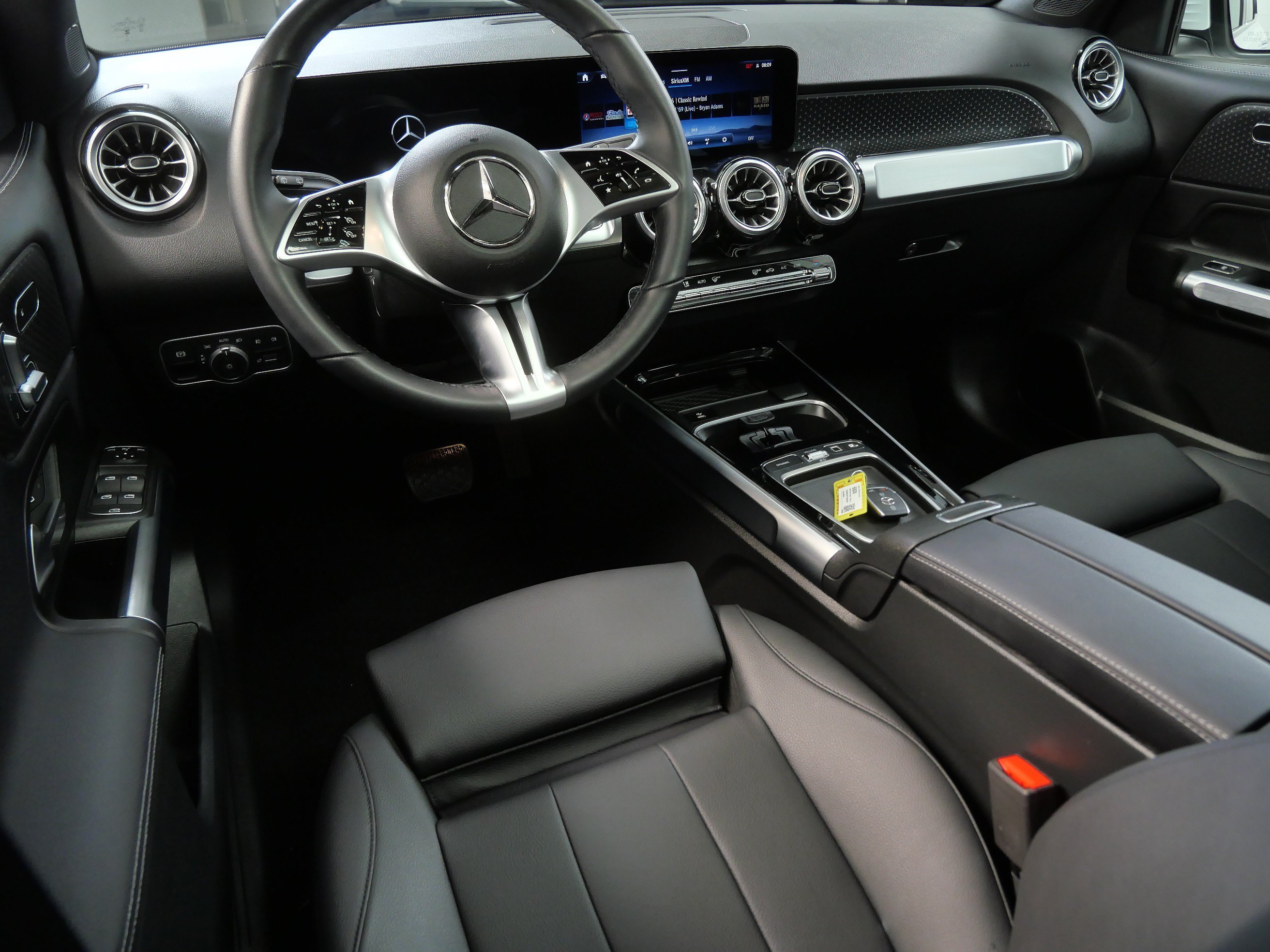 Used 2026 Mercedes-Benz GLB GLB 250 with VIN W1N4M4HB2TW464498 for sale in Minnetonka, Minnesota