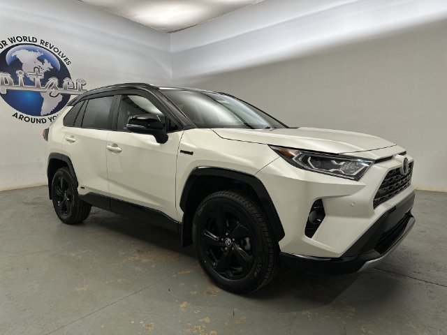 Used 2021 White Toyota XSE image 14