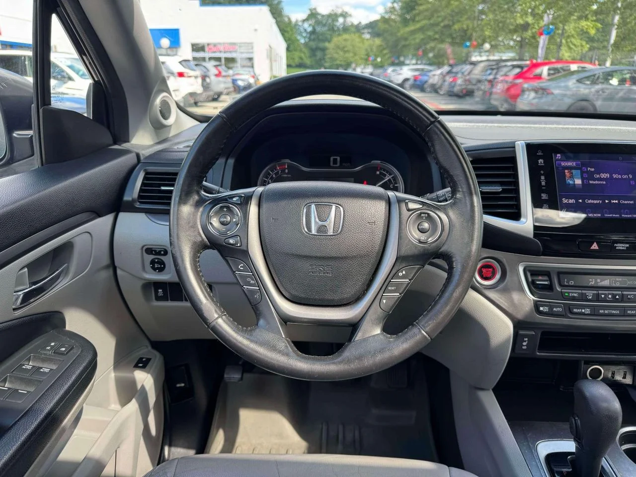 Used 2017 Blue Honda EX-L image 27