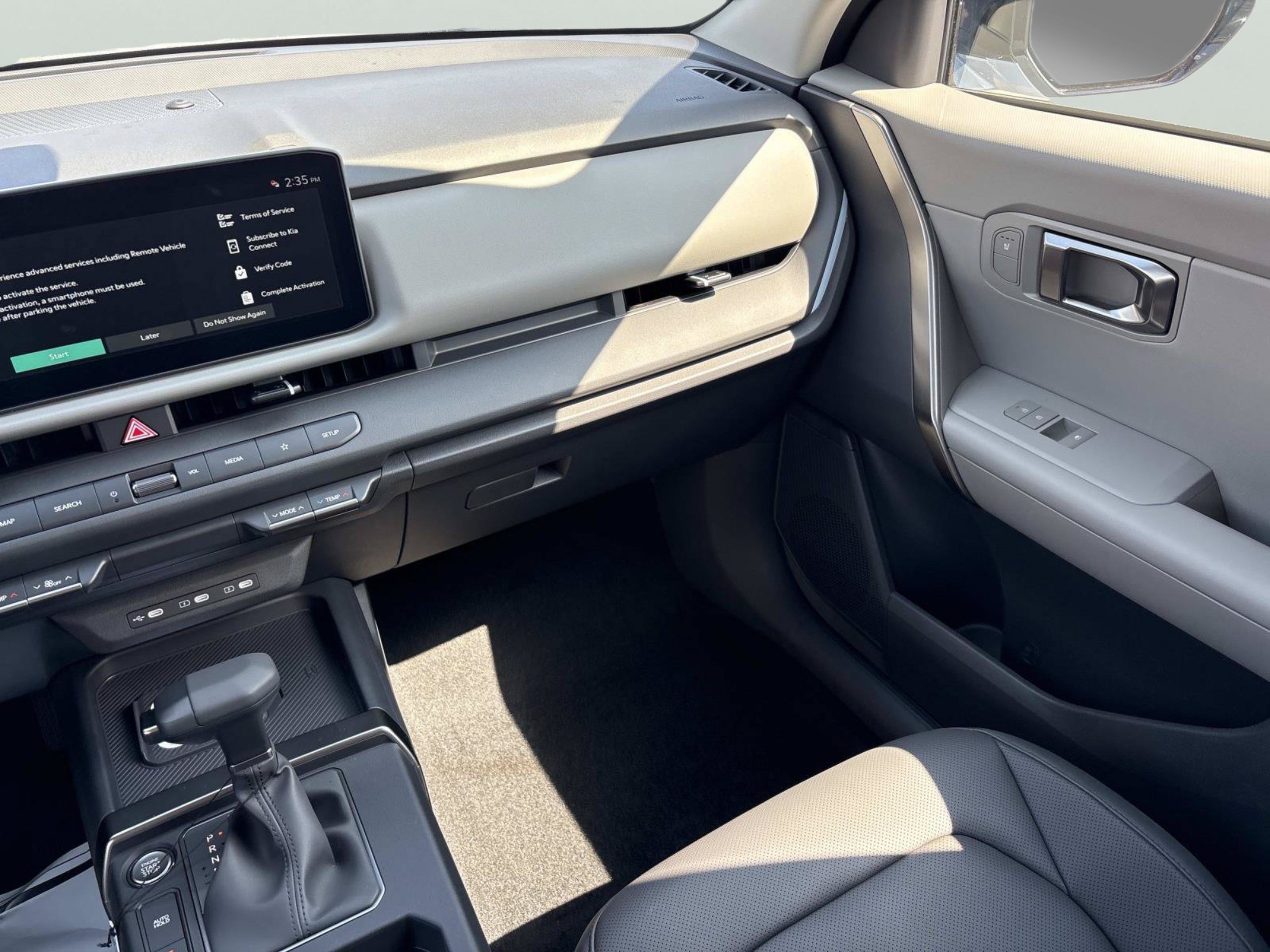 New 2027 Pale Gray Kia EX image 12