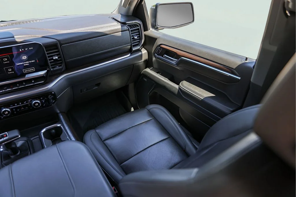 Used 2023 Silver GMC SLT image 29