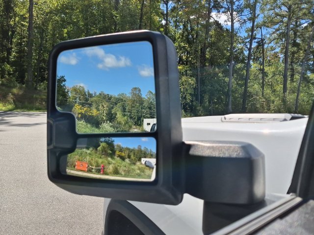 Used 2023 White Chevrolet Custom image 18