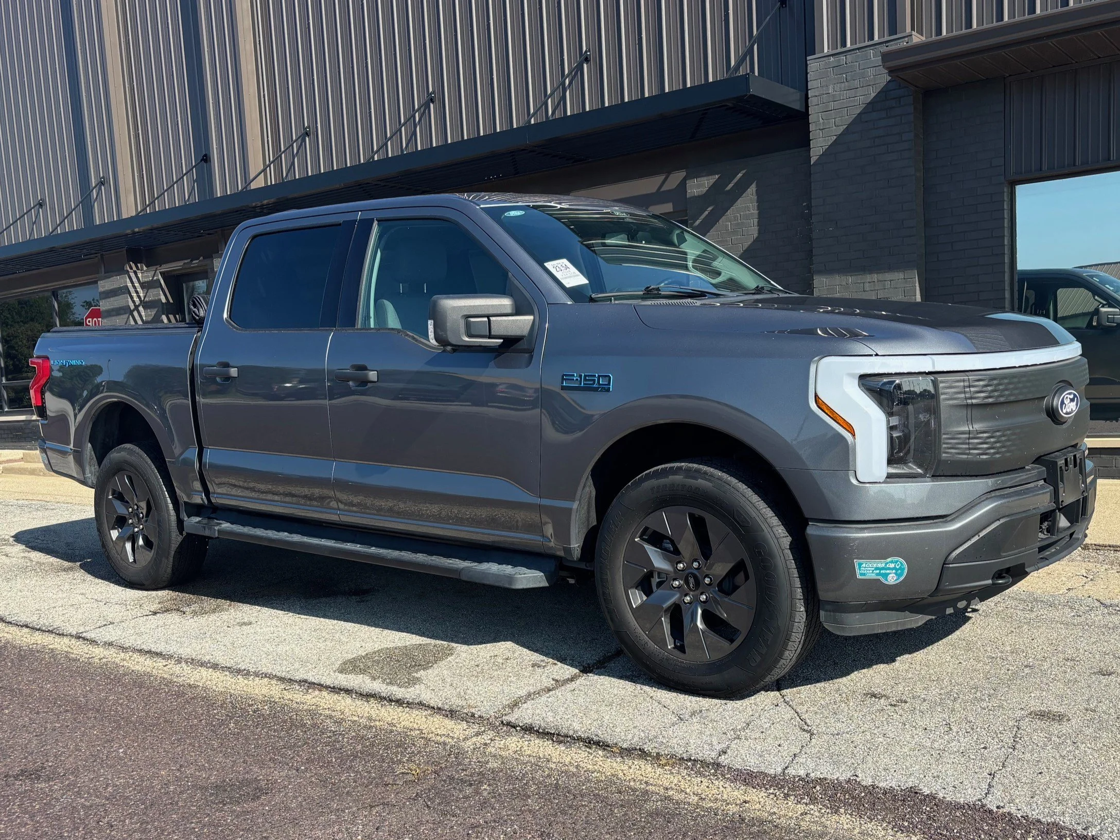 Used 2024 Gray Metallic Ford XLT image 3