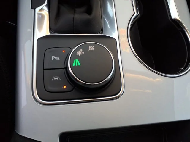 Used 2026 Summit White Chevrolet 2LT image 26