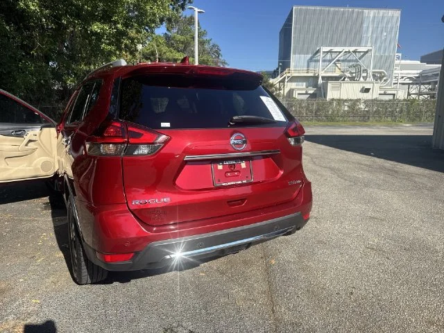 Used 2019 Red Nissan SV image 35