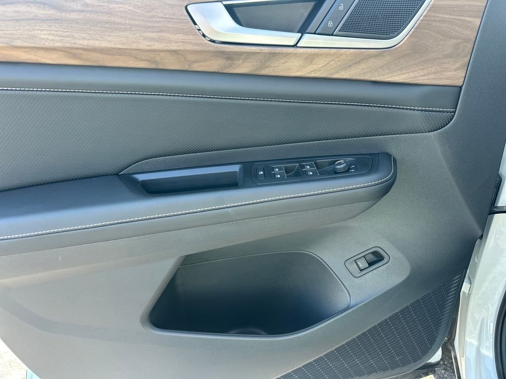 2026 Volkswagen Atlas SE w/Tech - Photo 13