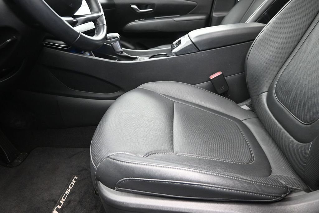 Used 2024 Black Hyundai SEL image 13