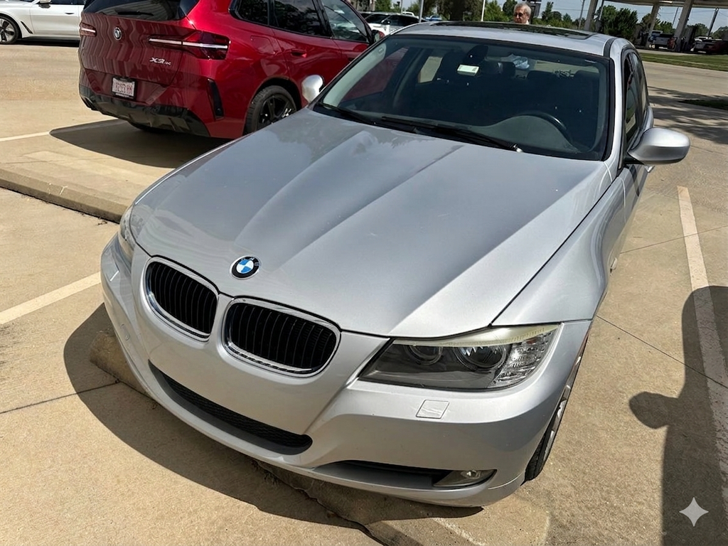 2011 BMW 3 Series 328i xDrive Sedan's photo