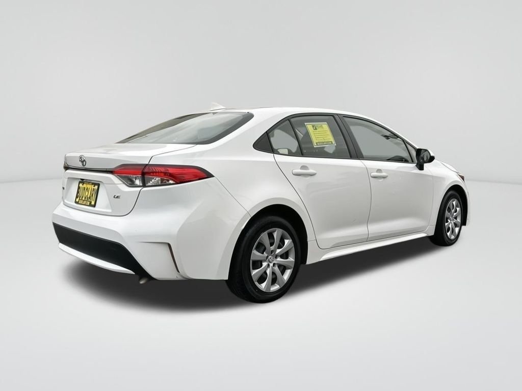 2022 Toyota Corolla LE photo 4