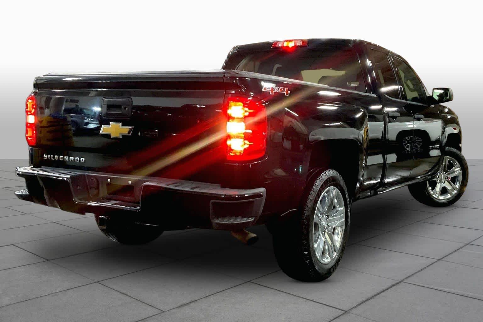Used 2017 Black Chevrolet Custom image 13