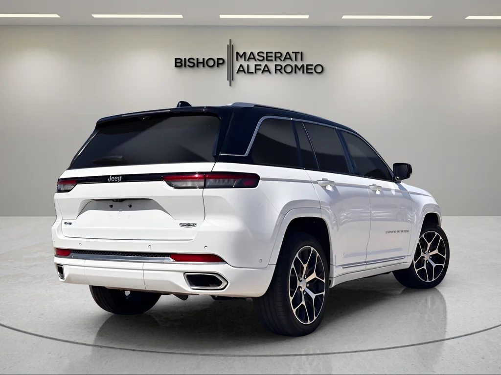 Used 2022 White Jeep Summit Reserve 4xe image 5
