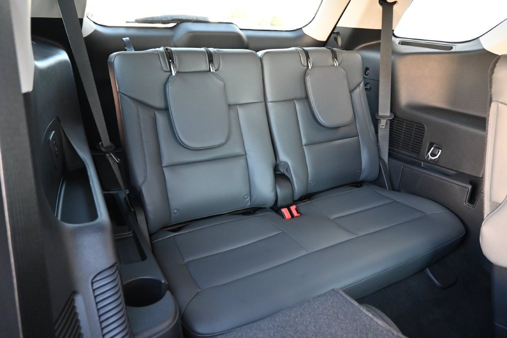 Certified Used 2025 Gray Metallic Ford Active image 26