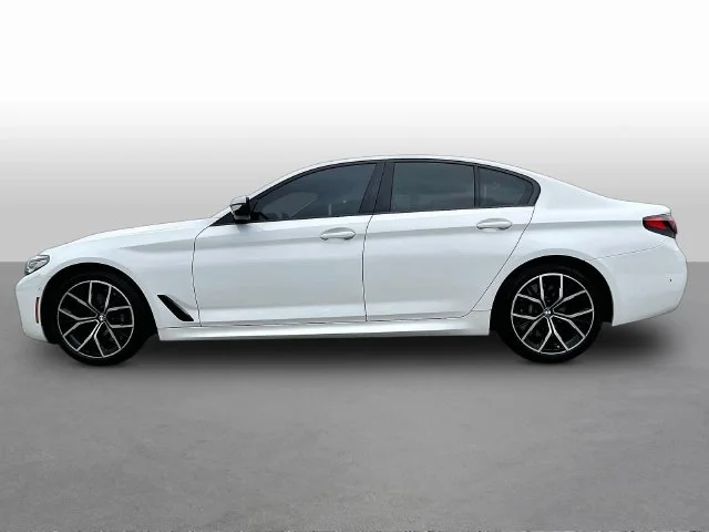 Used 2023 White BMW 540i image 4