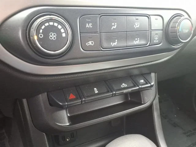 Used 2022 Summit White Chevrolet LT image 19