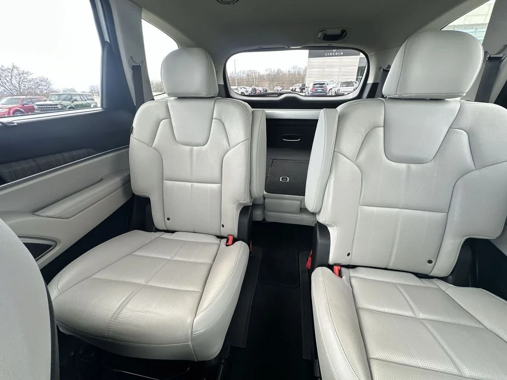 Used 2024 White Kia EX image 29