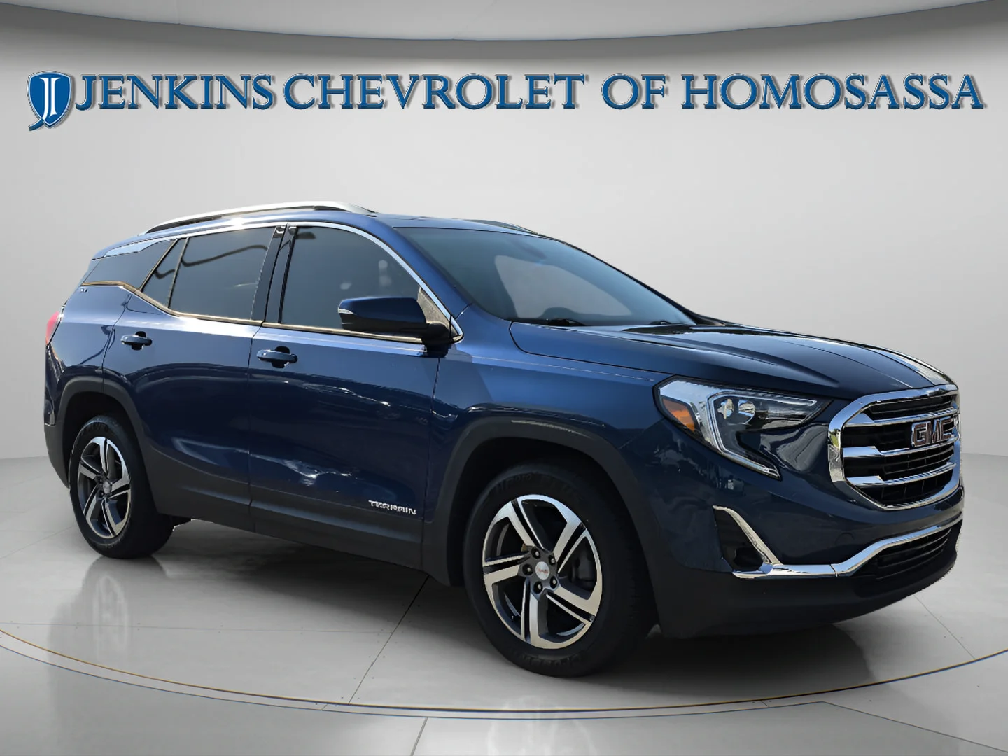 Used 2020 Blue Emerald Metallic GMC SLT image 2