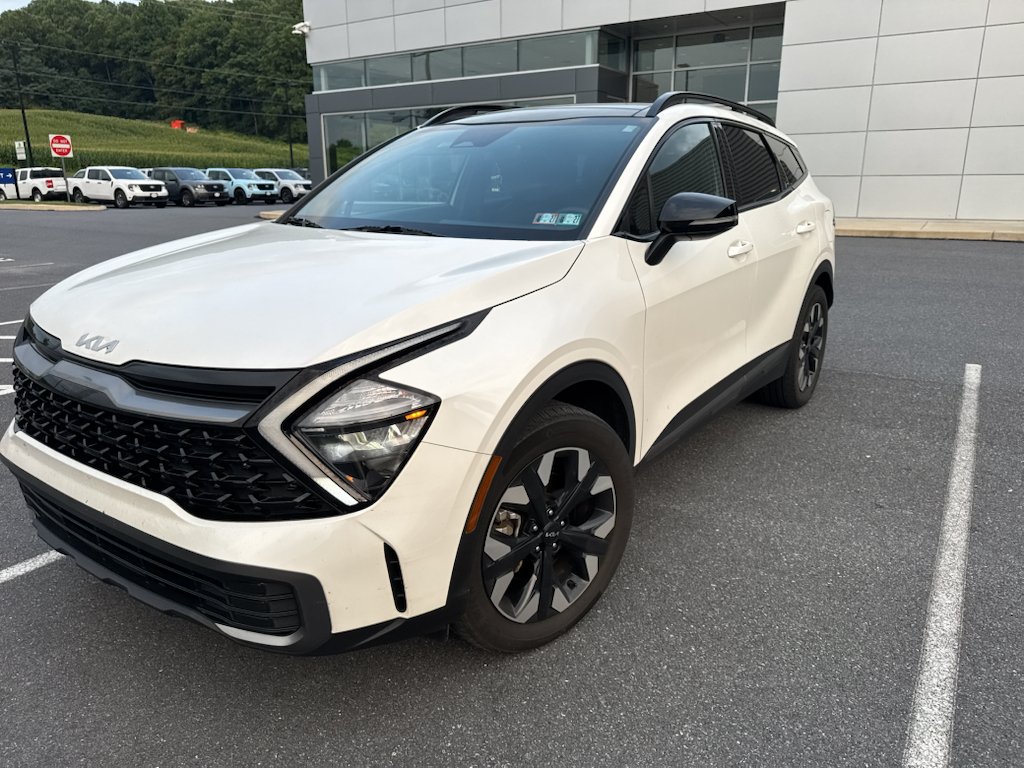 Used 2023 Snow White Pearl Kia X-Line image 2