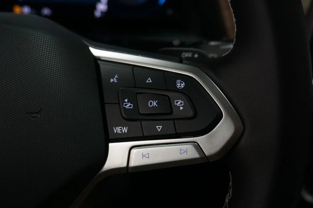 New 2026 Opal White Volkswagen 2.0T SE w/Technology image 19