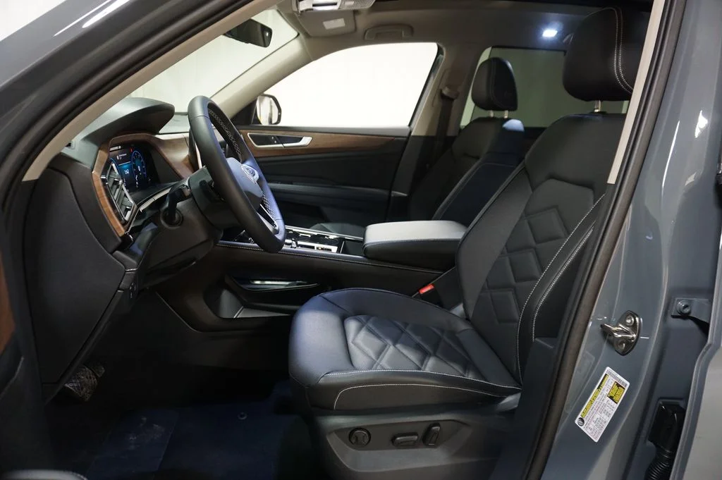 New 2026 Gray Volkswagen 2.0T SE w/Technology image 10