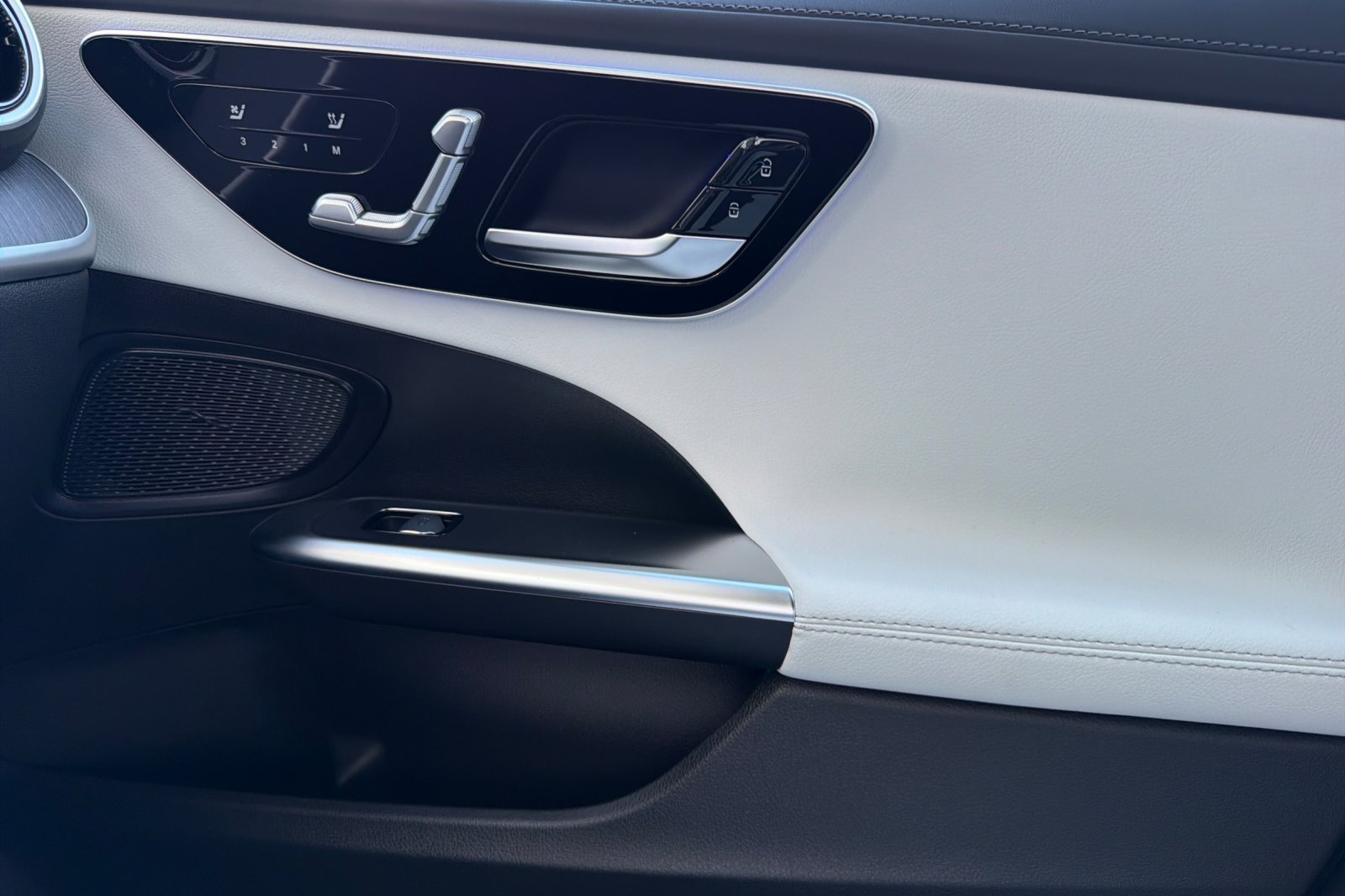New 2026 Starling Blue Metallic Mercedes-Benz C 300 image 34