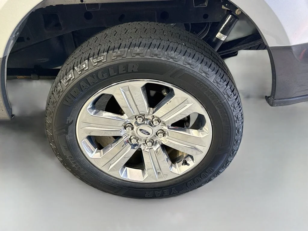 Used 2020 Magnetic Metallic Ford XLT image 30