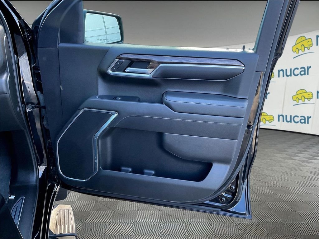 Used 2022 Black Chevrolet RST image 12