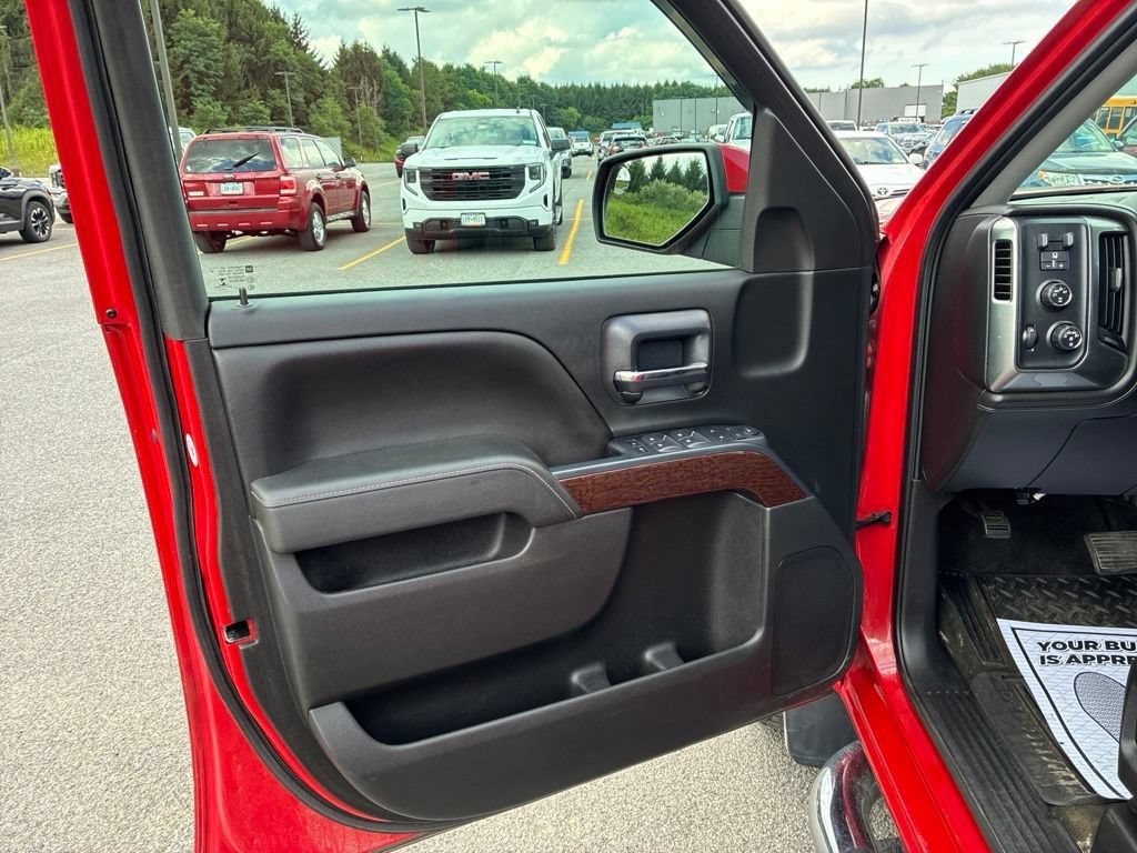 Used 2015 FIRE RED GMC SLE image 11