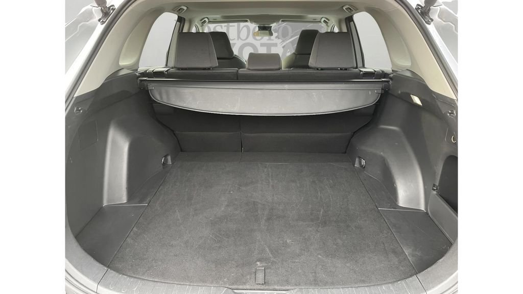 Used 2025 Silver Toyota XLE image 9