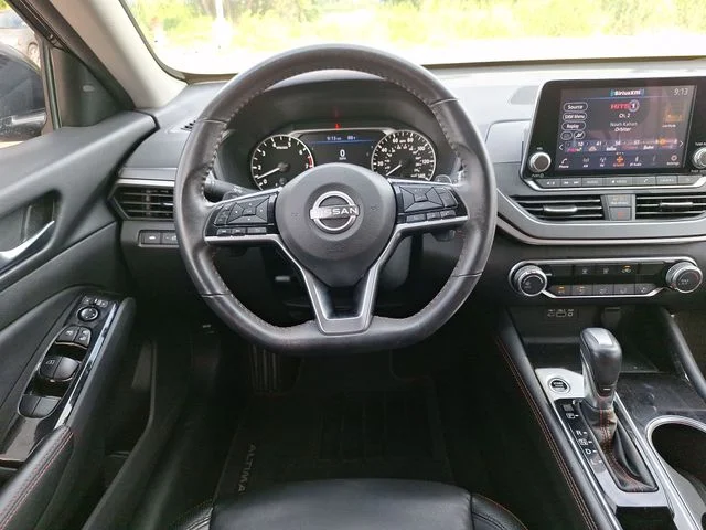 Used 2024 Black Nissan 2.5 SR image 12