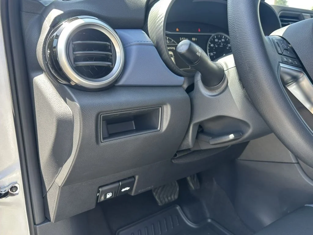 Certified Used 2025 Silver Nissan 1.6 SV image 16