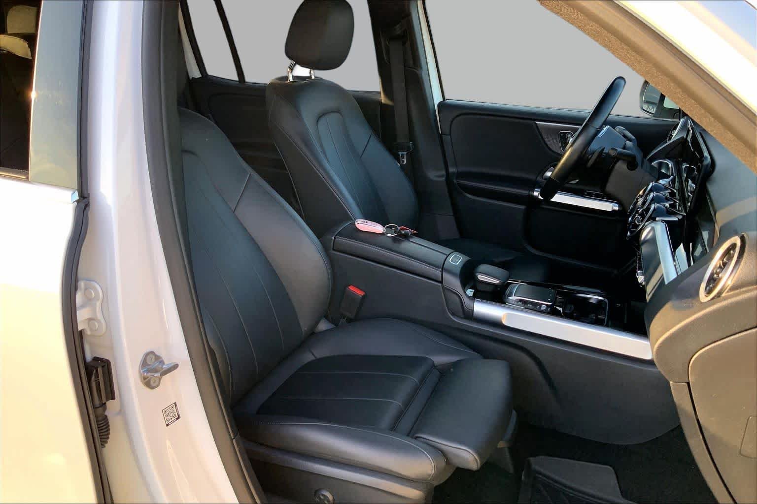 Certified Used 2023 Polar White Mercedes-Benz GLB 250 image 9
