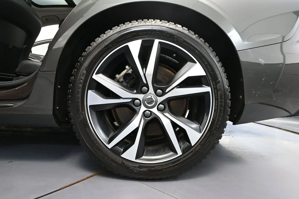 2022 Volvo S60 R-Design Expression - Photo 14