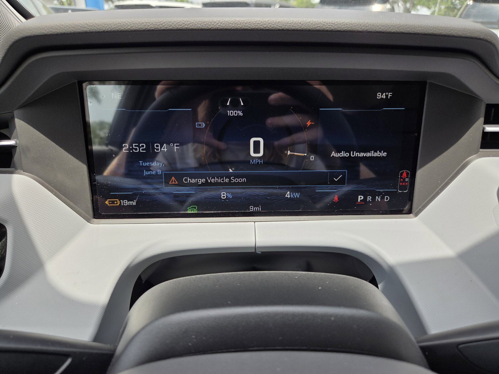 New 2027 Sterling Grey Metallic Chevrolet LT image 32