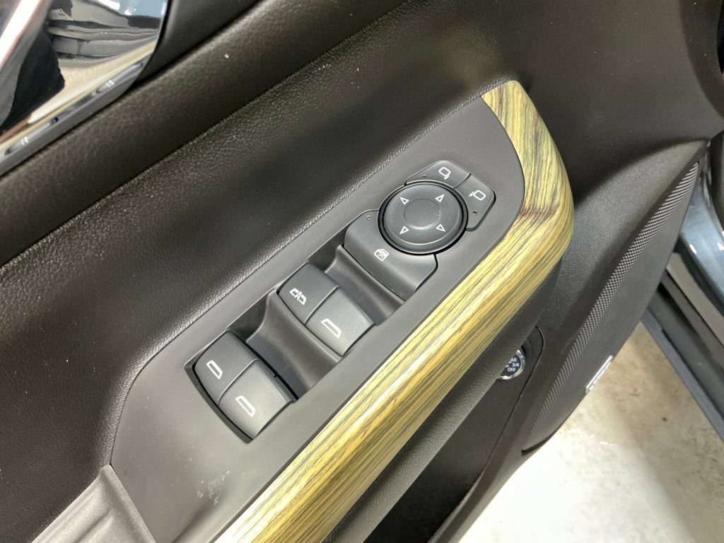 Used 2019 DARK SKY METALLIC GMC Denali image 16