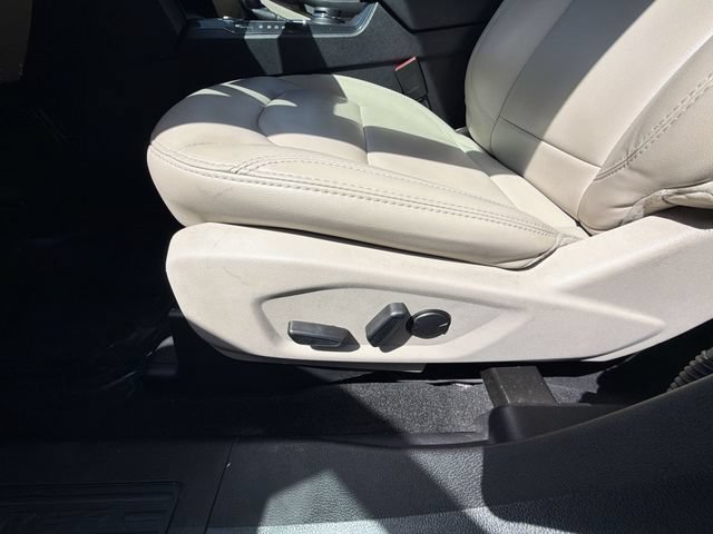 Used 2019 Red Ford XLT image 12